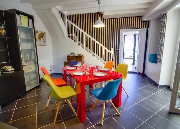 Semesterbostad La Maison Vagabonde, Maison 3 Chambres, 6 Personnes & Jardin, Intendance Luxury Host *